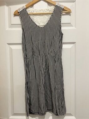 Striped Lace-Back Sleeveless Dress - Gray
